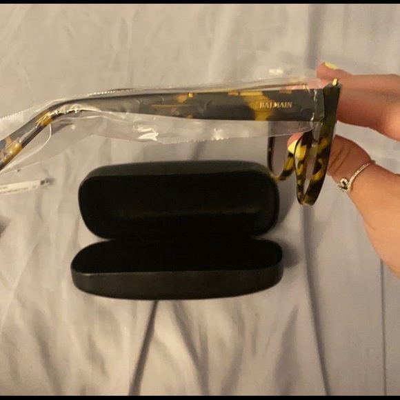 Balmain Sunglasses - Picture 4 of 7